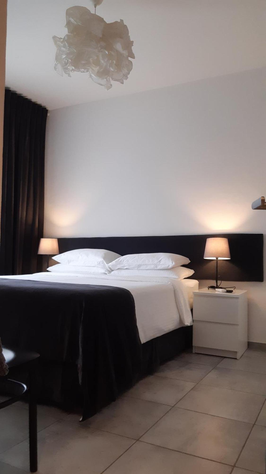 La Duchessa Otel Alba  Dış mekan fotoğraf